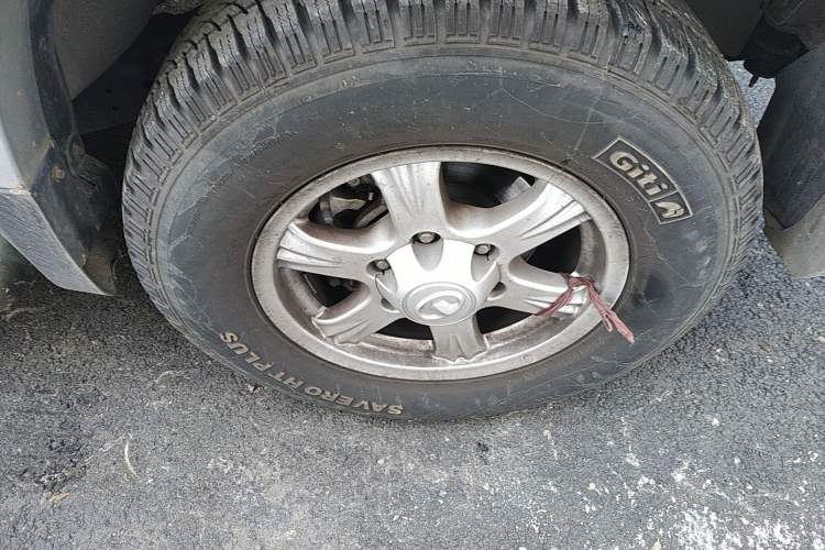 Used Great Wall Wingle 6 2017 2.4L Gasoline 4x4 Elite Version 4G69 Right Front Wheel Hub