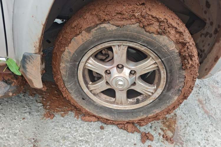Used Great Wall Wingle 6 2017 2.0T Diesel 4x4 Elite Version 4D20D Right Front Wheel Hub