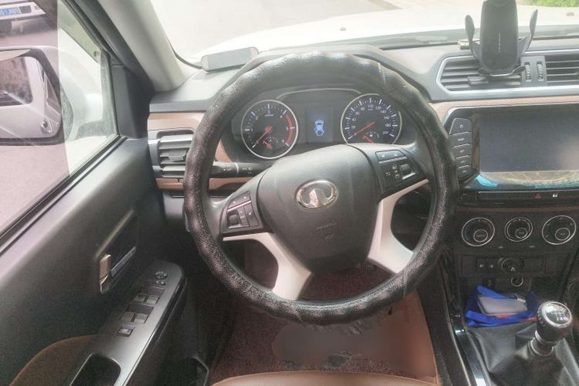 Used Great Wall Wingle 6 2017 2.0T Diesel Two-Wheel Drive Elite Version 4D20B Steering Wheel