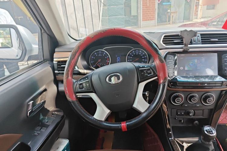 Used Great Wall Wingle 6 2017 2.4L Gasoline Two-Wheel Drive Elite Version 4G69 Steering Wheel