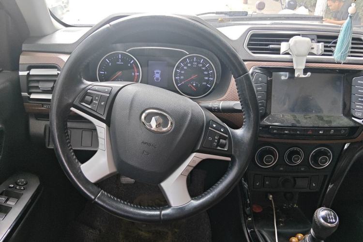 Used Great Wall Wingle 6 2017 2.0T Diesel 4x4 Navigation Version 4D20D Steering Wheel