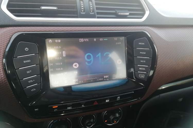 Used Great Wall Wingle 6 2017 2.4L Gasoline 4x4 Elite Version 4G69 Audio And AC Panel