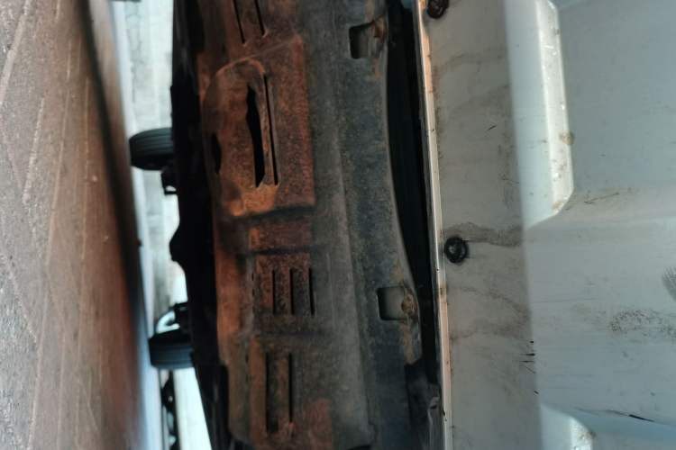 Used Great Wall Wingle 6 2017 2.4L Gasoline Two-Wheel Drive Elite Version 4G69 Chassis Front