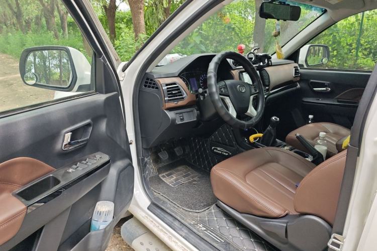 Used Great Wall Wingle 6 2017 2.4L Gasoline Two-Wheel Drive Elite Version 4G69 Driver Seat