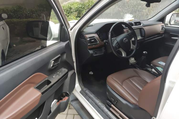 Used Great Wall Wingle 6 2017 2.4L Gasoline 4x4 Navigation Model 4G69 Driver Seat