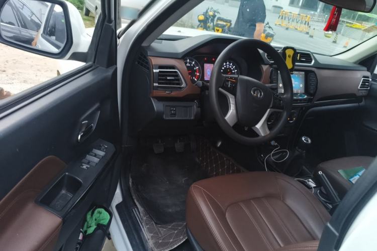 Used Great Wall Wingle 6 2017 2.4L Gasoline Two-Wheel Drive Elite Version 4G69 Driver Seat