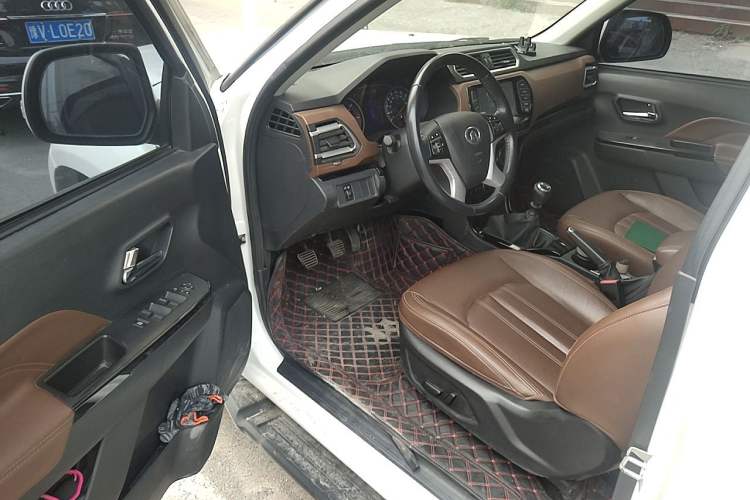 Used Great Wall Wingle 6 2017 2.0T Diesel 4x4 Navigation Version 4D20D Driver Seat