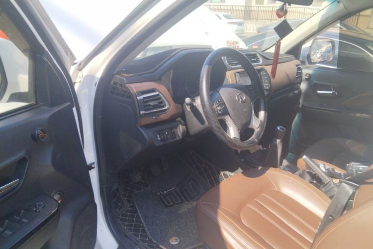 Used Great Wall Wingle 6 2017 2.4L Gasoline 4x4 Navigation Model 4G69 Driver Seat