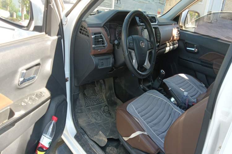 Used Great Wall Wingle 6 2017 2.4L Gasoline Two-Wheel Drive Elite Version 4G69 Driver Seat