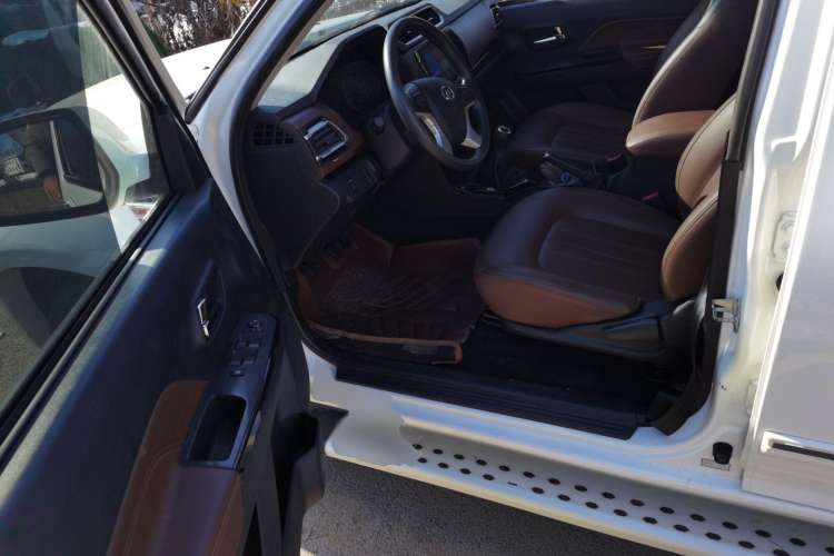 Used Great Wall Wingle 6 2017 2.4L Gasoline Two-Wheel Drive Elite Version 4G69 Driver Seat