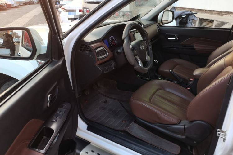 Used Great Wall Wingle 6 2017 2.4L Gasoline Two-Wheel Drive Elite Version 4G69 Driver Seat
