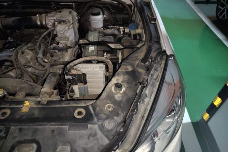 Used Great Wall Wingle 6 2017 2.4L Gasoline Two-Wheel Drive Elite Version 4G69 Engine Bay Left