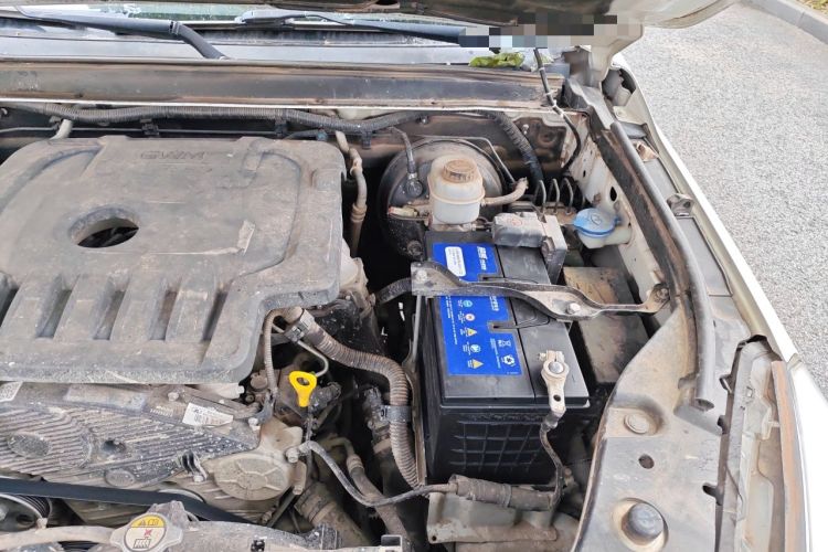 Used Great Wall Wingle 6 2017 2.0T Diesel 4x4 Elite Version 4D20D Engine Bay Left