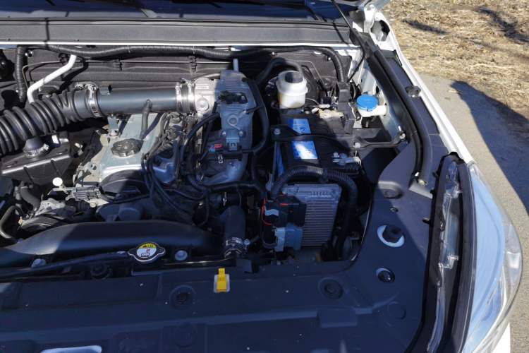 Used Great Wall Wingle 6 2017 2.4L Gasoline Two-Wheel Drive Elite Version 4G69 Engine Bay Left