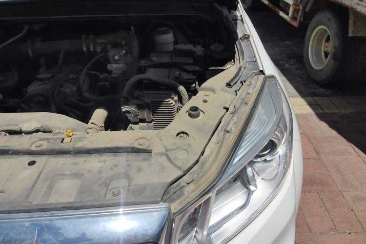 Used Great Wall Wingle 6 2017 2.4L Gasoline Two-Wheel Drive Elite Version 4G69 Engine Bay Left