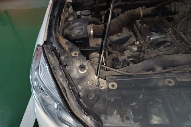 Used Great Wall Wingle 6 2017 2.4L Gasoline Two-Wheel Drive Elite Version 4G69 Engine Bay Right