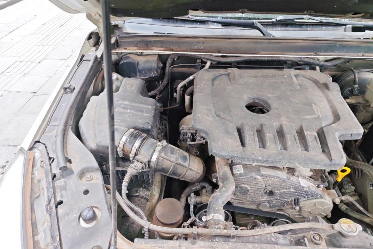 Used Great Wall Wingle 6 2017 2.0T Diesel 4x4 Elite Version 4D20D Engine Bay Right