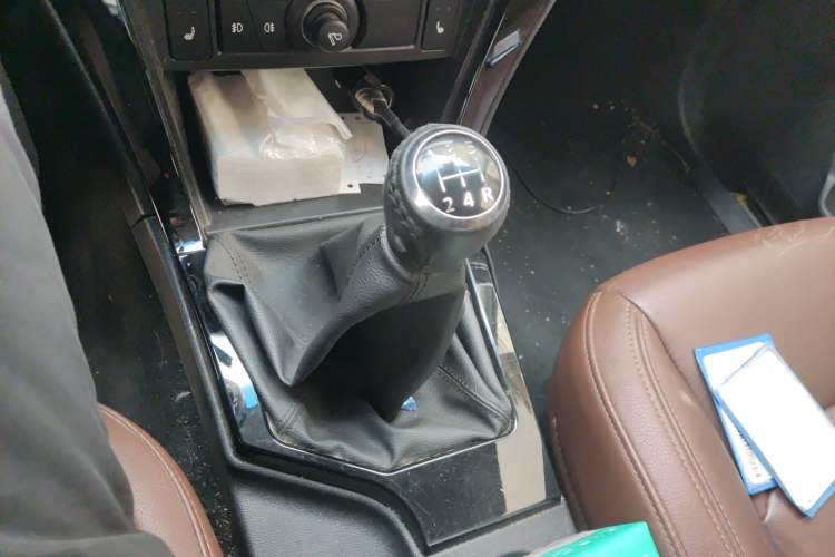 Used Great Wall Wingle 6 2017 2.4L Gasoline 4x4 Navigation Model 4G69 Gear Lever