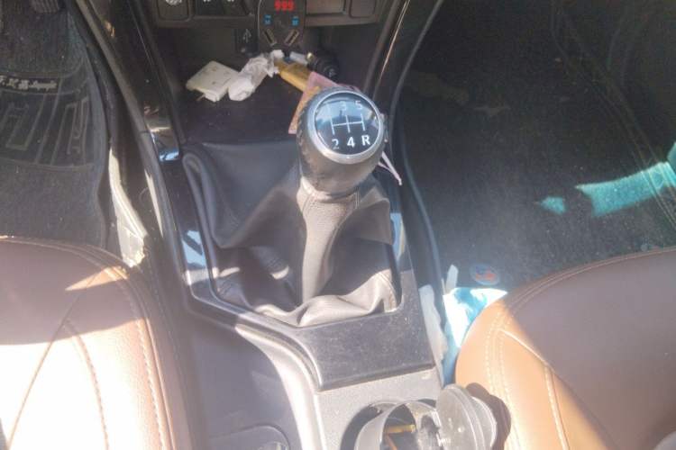 Used Great Wall Wingle 6 2017 2.4L Gasoline 4x4 Navigation Model 4G69 Gear Lever