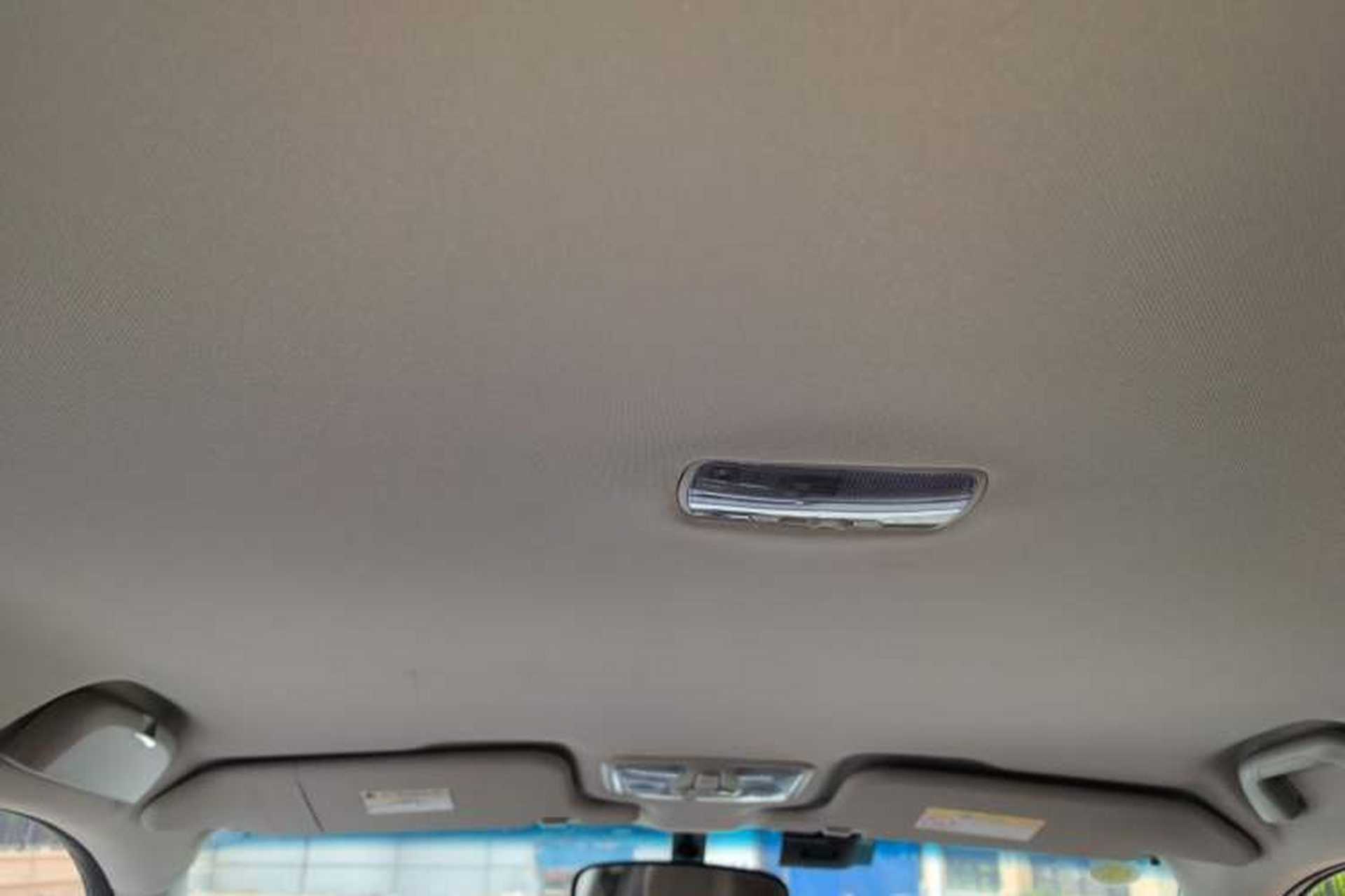 Used Great Wall Wingle 6 2017 2.4L Gasoline Two-Wheel Drive Elite Version 4G69 Headliner