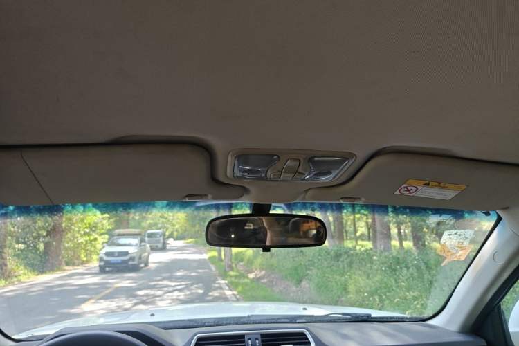 Used Great Wall Wingle 6 2017 2.4L Gasoline Two-Wheel Drive Elite Version 4G69 Headliner