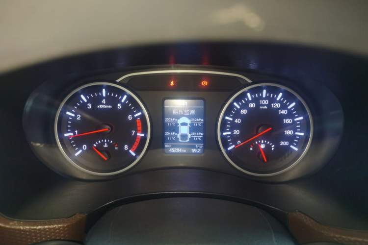 Used Great Wall Wingle 6 2017 2.4L Gasoline 4x4 Elite Version 4G69 Instrument Cluster