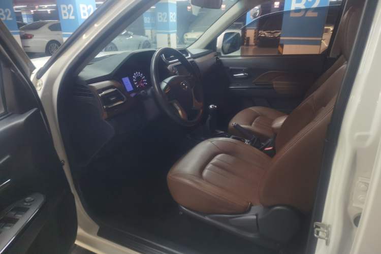 Used Great Wall Wingle 6 2017 2.4L Gasoline 4x4 Elite Version 4G69 Left Front Seat