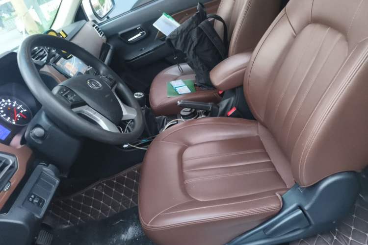Used Great Wall Wingle 6 2017 2.4L Gasoline Two-Wheel Drive Elite Version 4G69 Left Front Seat