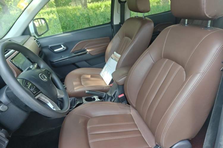 Used Great Wall Wingle 6 2017 2.4L Gasoline Two-Wheel Drive Elite Version 4G69 Left Front Seat