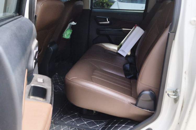 Used Great Wall Wingle 6 2017 2.4L Gasoline 4x4 Elite Version 4G69 Left Rear Seat