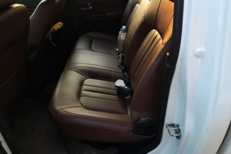 Used Great Wall Wingle 6 2017 2.4L Gasoline Two-Wheel Drive Elite Version 4G69 Left Rear Seat