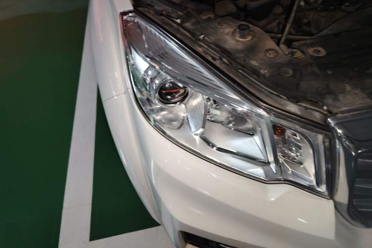 Used Great Wall Wingle 6 2017 2.4L Gasoline Two-Wheel Drive Elite Version 4G69 Right Front Headlight