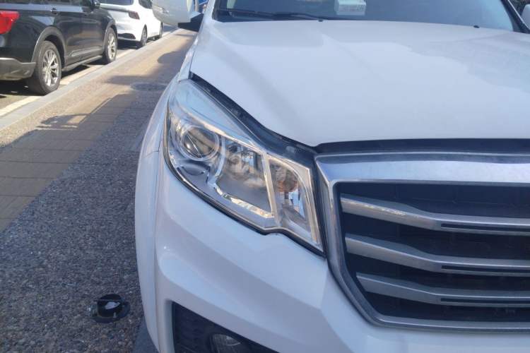 Used Great Wall Wingle 6 2017 2.4L Gasoline 4x4 Navigation Model 4G69 Right Front Headlight