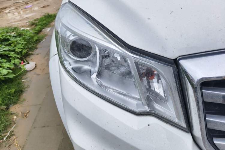 Used Great Wall Wingle 6 2017 2.4L Gasoline Two-Wheel Drive Elite Version 4G69 Right Front Headlight