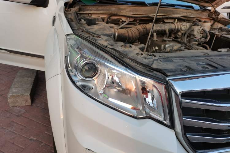 Used Great Wall Wingle 6 2017 2.4L Gasoline Two-Wheel Drive Elite Version 4G69 Right Front Headlight