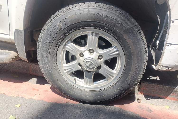Used Great Wall Wingle 6 2017 2.4L Gasoline Two-Wheel Drive Elite Version 4G69 Right Front Wheel Hub