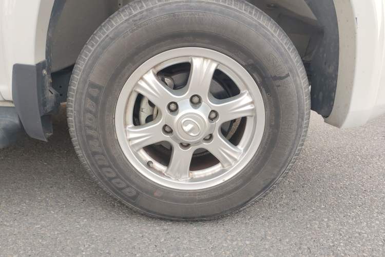 Used Great Wall Wingle 6 2017 2.4L Gasoline Two-Wheel Drive Elite Version 4G69 Right Front Wheel Hub