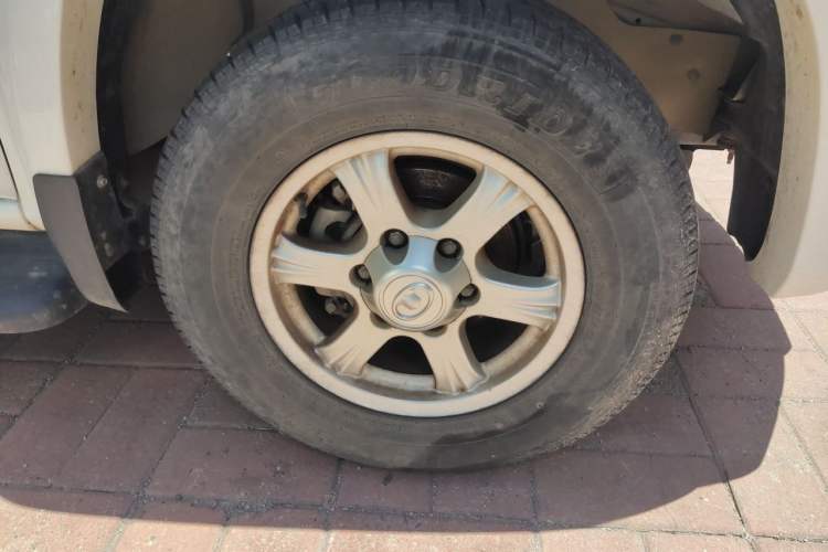 Used Great Wall Wingle 6 2017 2.4L Gasoline Two-Wheel Drive Elite Version 4G69 Right Front Wheel Hub