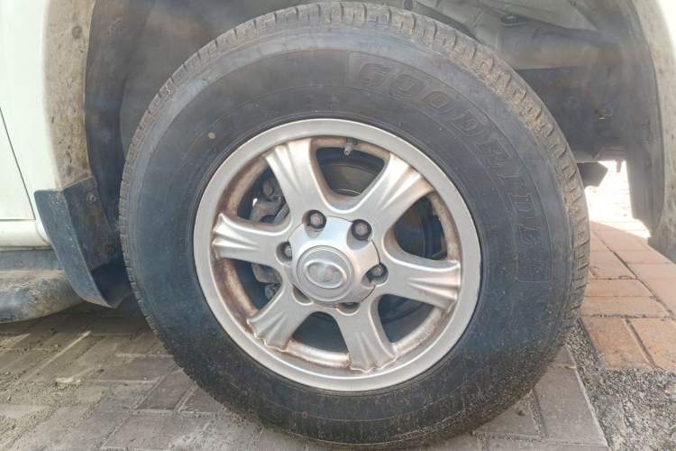 Used Great Wall Wingle 6 2017 2.4L Gasoline Two-Wheel Drive Elite Version 4G69 Right Front Wheel Hub