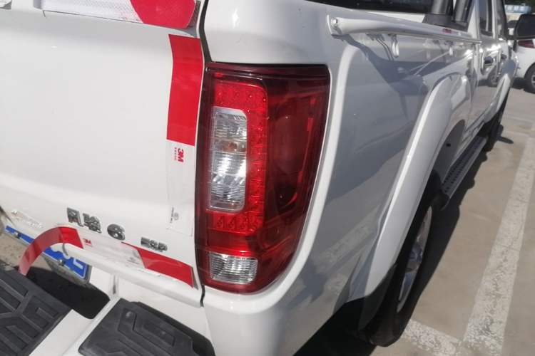 Used Great Wall Wingle 6 2017 2.4L Gasoline 4x4 Elite Version 4G69 Right Rear Taillight