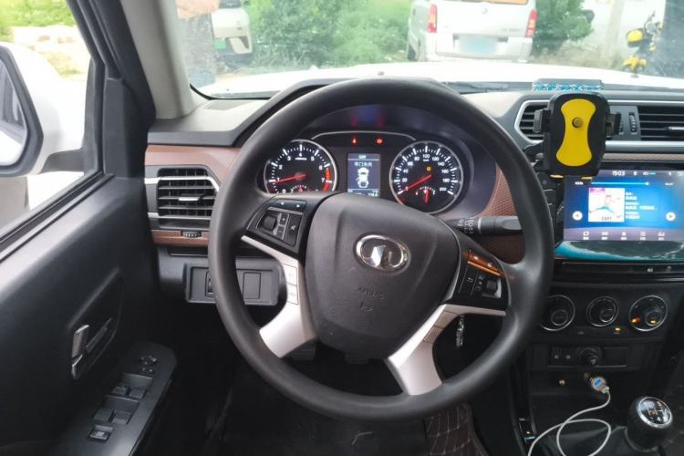 Used Great Wall Wingle 6 2017 2.4L Gasoline Two-Wheel Drive Elite Version 4G69 Steering Wheel