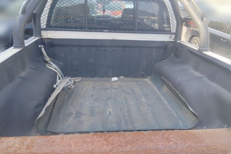 Used Great Wall Wingle 6 2017 2.4L Gasoline 4x4 Navigation Model 4G69 Trunk