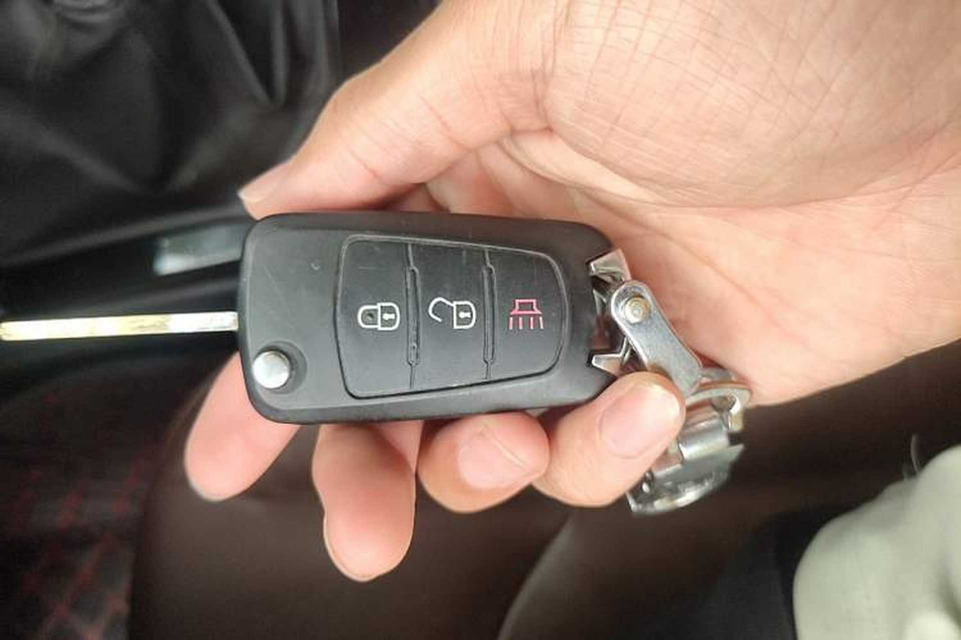 Used Great Wall Wingle 6 2017 2.0T Diesel 4x4 Navigation Version 4D20D Vehicle Key