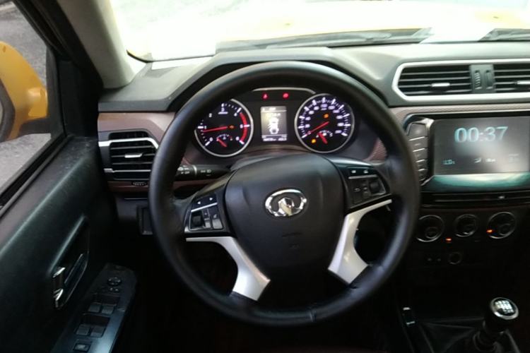 Used Great Wall Wingle 6 2017 2.0T Diesel Two-Wheel Drive Elite Version 4D20B Steering Wheel
