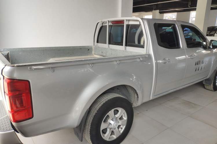 Used Great Wall Wingle 7 2019 2.0T Diesel Two-Wheel Drive Value Edition China VI Standard Big Double Cab GW4D20M Exterior 3