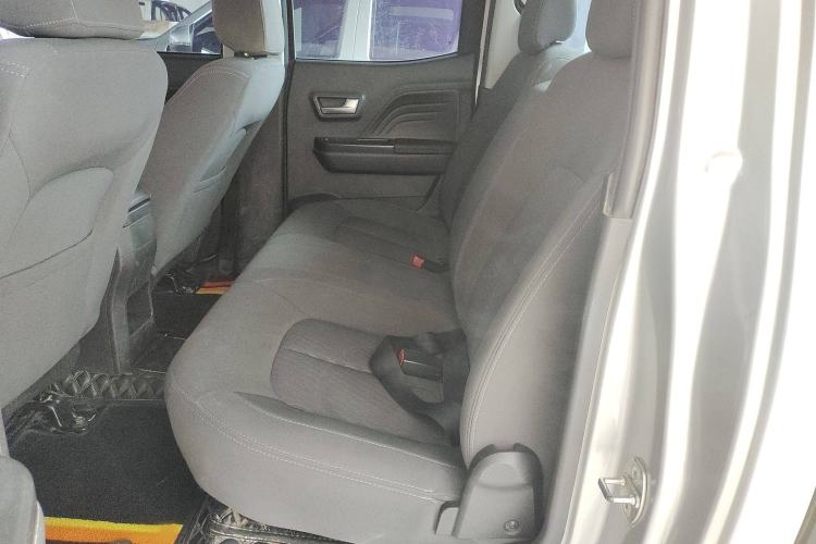 Used Great Wall Wingle 7 2019 2.0T Diesel Two-Wheel Drive Value Edition China VI Standard Big Double Cab GW4D20M Interior 1