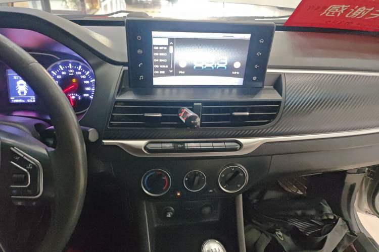 Used Great Wall Wingle 7 2018 2.0T Two-Wheel Drive Elite Version Big Double 4D20D Audio And AC Panel