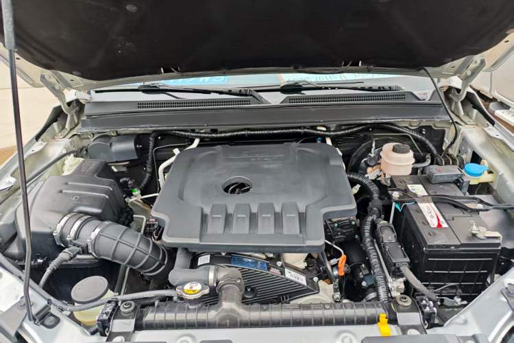 Used Great Wall Wingle 7 2018 2.0T Two-Wheel Drive Elite Version Big Double 4D20D Engine Bay