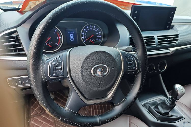 Used Great Wall Wingle 7 2018 2.0T Two-Wheel Drive Elite Version Big Double 4D20D Interior 4