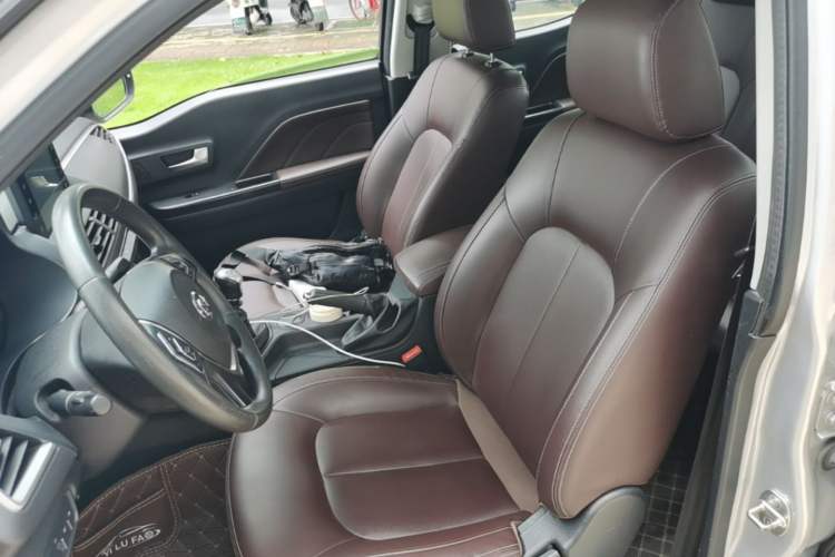 Used Great Wall Wingle 7 2018 2.0T Two-Wheel Drive Elite Version Big Double 4D20D Left Front Seat